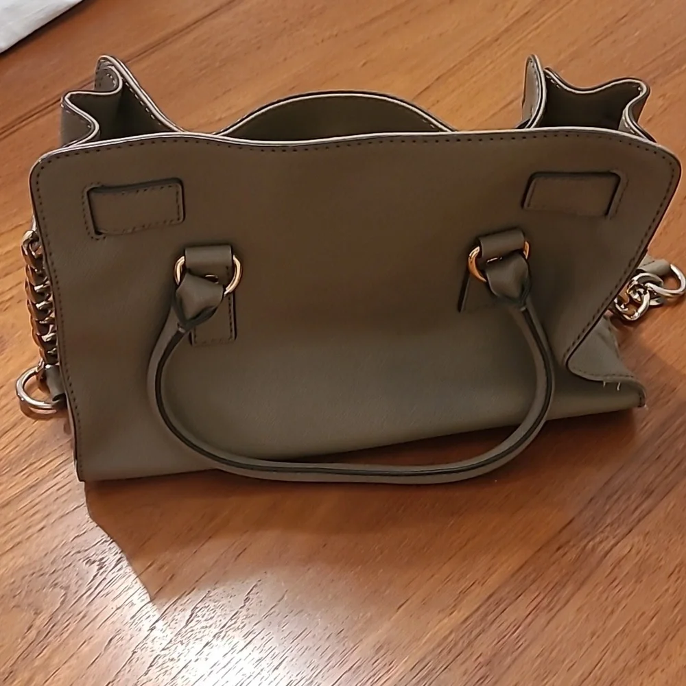 MICHAEL Michael Kors handbag and matching wallet - Picture 4 of 8
